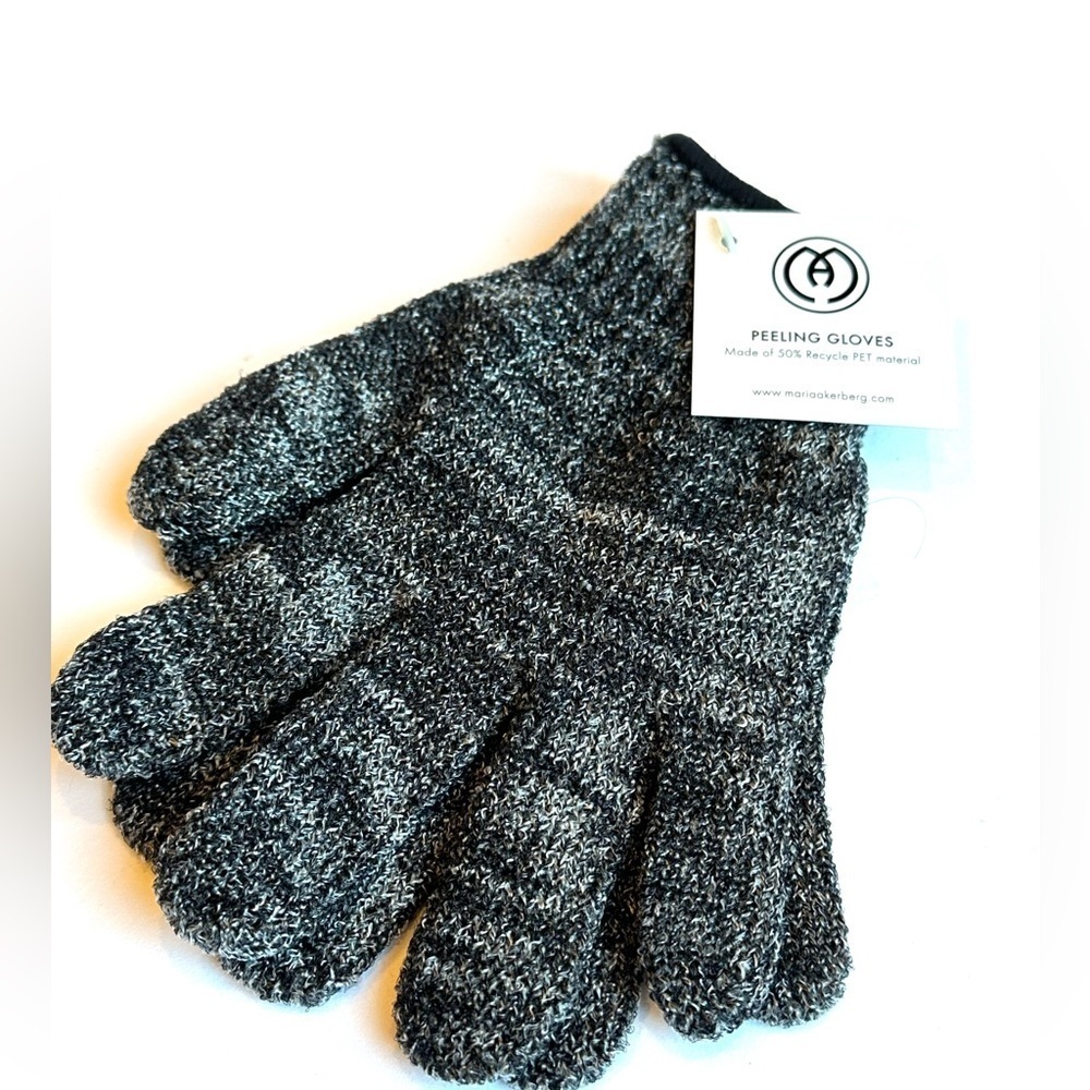 NWT Maria Akerberg Black/Grey Peeling Exfoliating Skin Gloves Sz OS